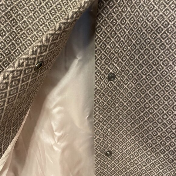 Gorgeous Benetton Elegant Straight Fit Coat: Size S - Picture 15 of 16